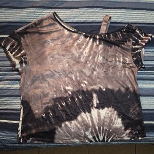 SHEIN Short Sleeve Tie-Dye Top in Black and Brown